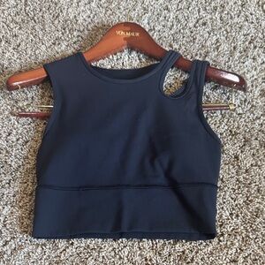Lululemon Black Women's Cropped Tank Built in Bra with Cutout Detail